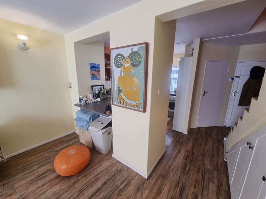 To Let 2 Bedroom Property for Rent in Claremont Upper Western Cape